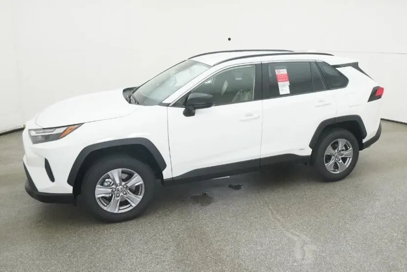 2025 Toyota RAV4 Hybrid LE photo 1
