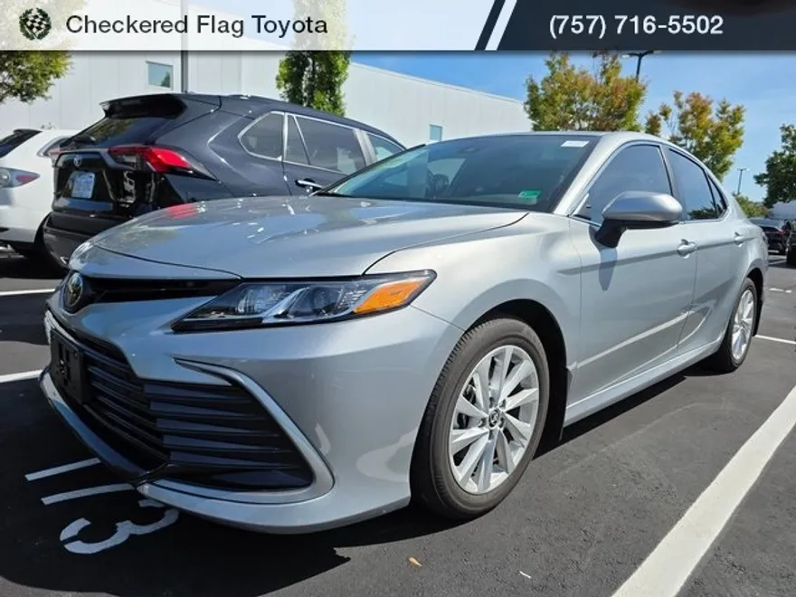 2024 Toyota Camry LE photo 1