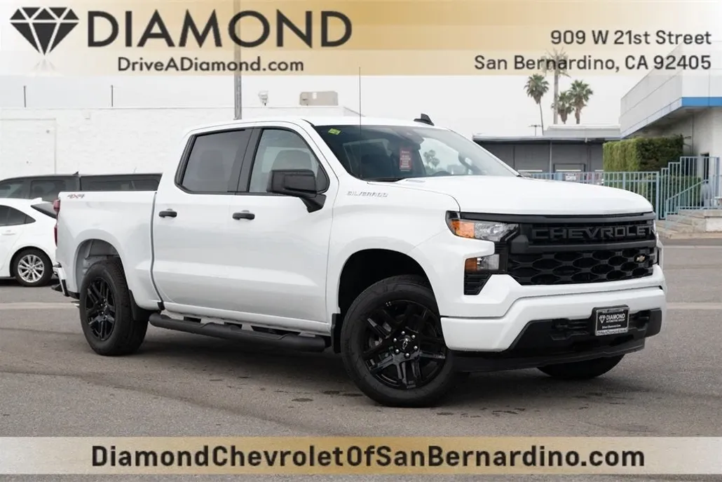 2025 Chevrolet Silverado 1500 Custom photo 1