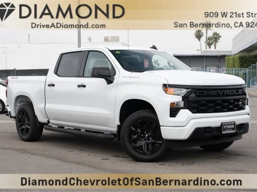 2025 Chevrolet Silverado 1500 Custom photo 1