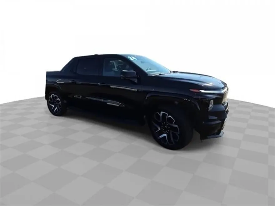 2024 Chevrolet Silverado EV RST photo 1