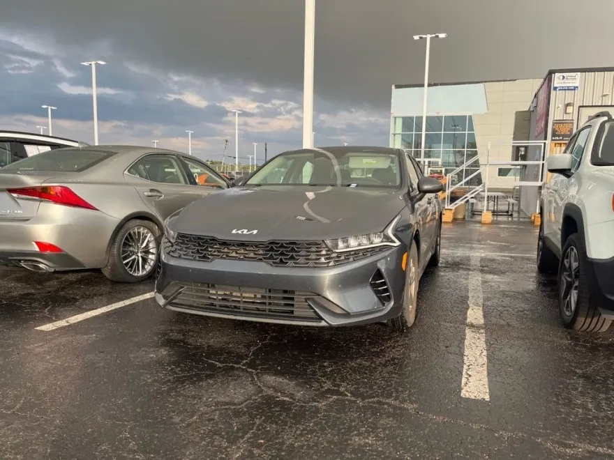 2023 Kia K5 LXS photo 1
