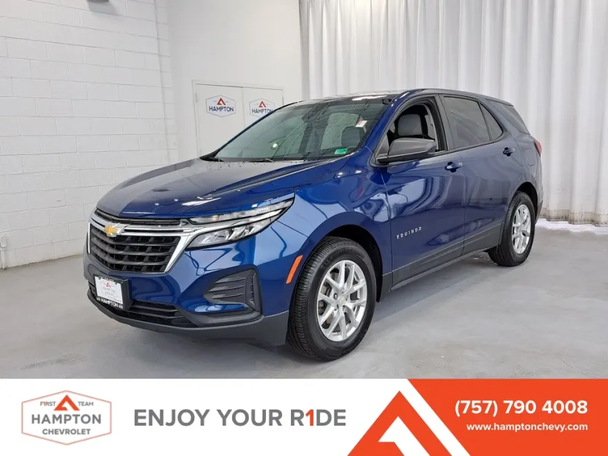 2023 Chevrolet Equinox LS photo 1