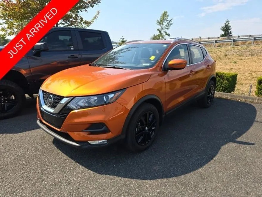 2022 Nissan Rogue Sport SV photo 1