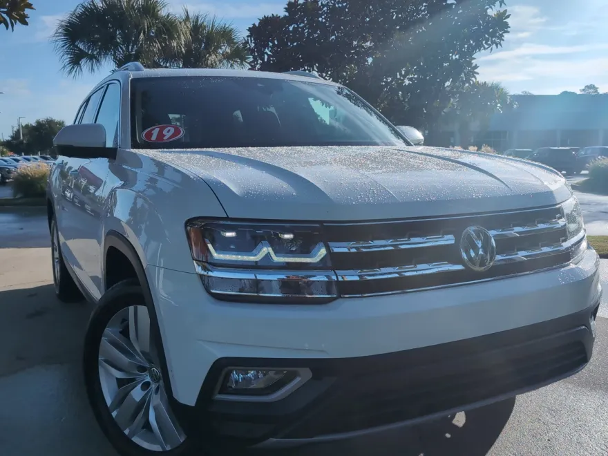 2019 Volkswagen Atlas V6 SEL Premium photo 1