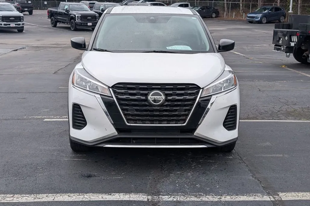 2021 Nissan Kicks S photo 1