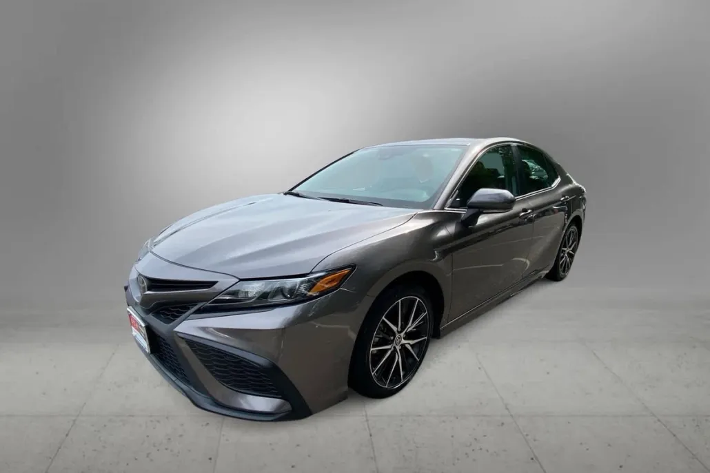 2023 Toyota Camry SE photo 1
