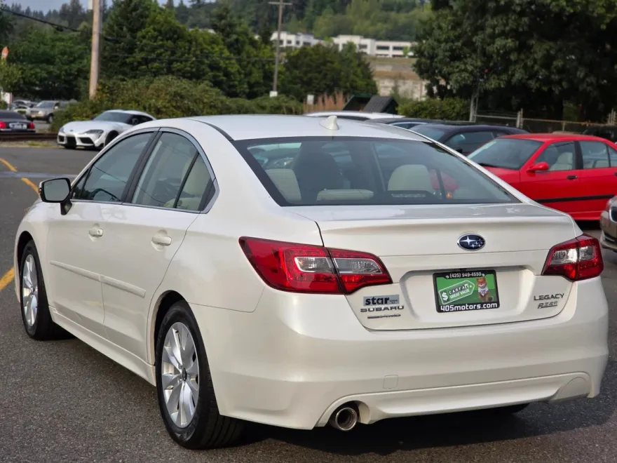 2017 Subaru Legacy 2.5i Premium photo 1