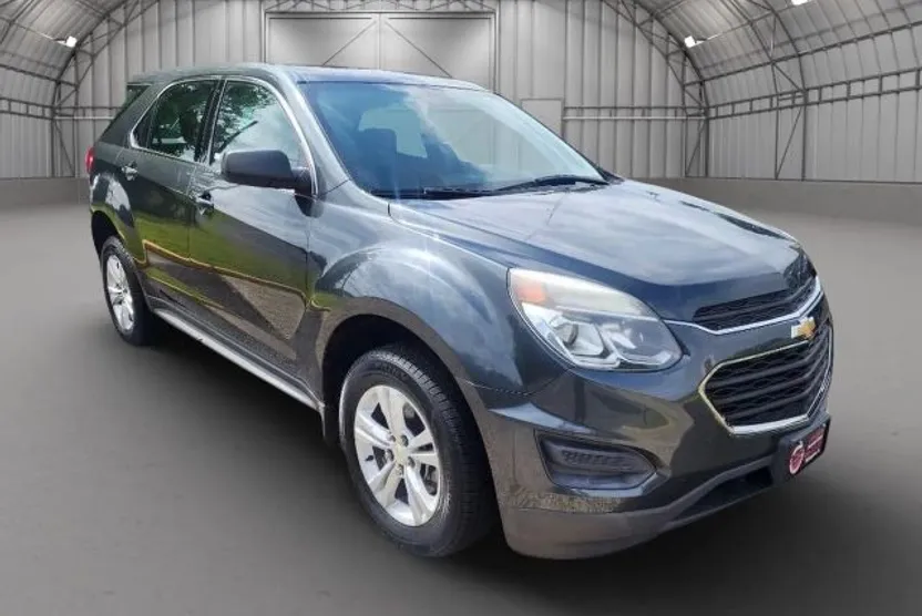 2017 Chevrolet Equinox LS photo 1
