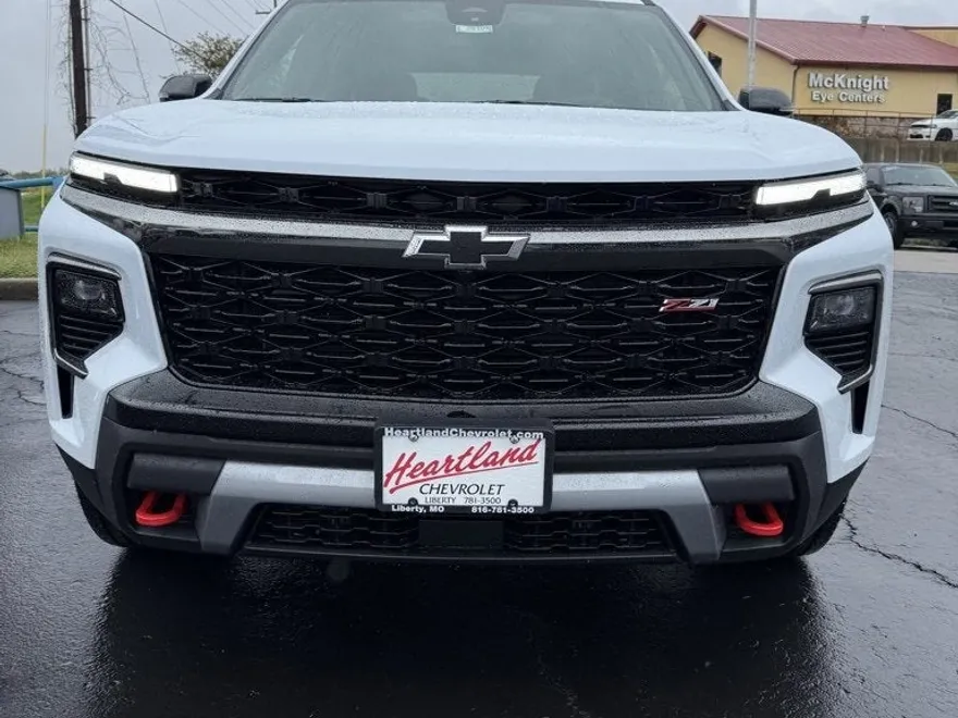 2026 Chevrolet Traverse Z71 photo 1