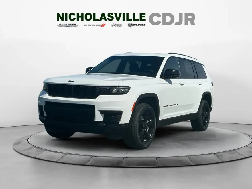 2025 Jeep Grand Cherokee Altitude photo 1
