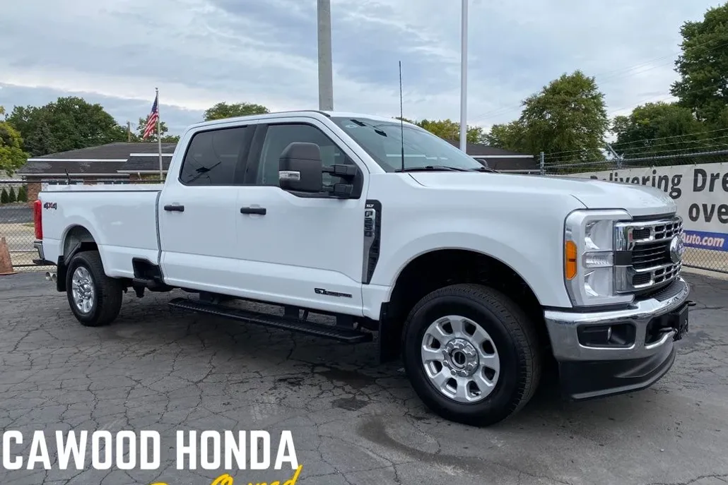 2023 Ford F-250 photo 1