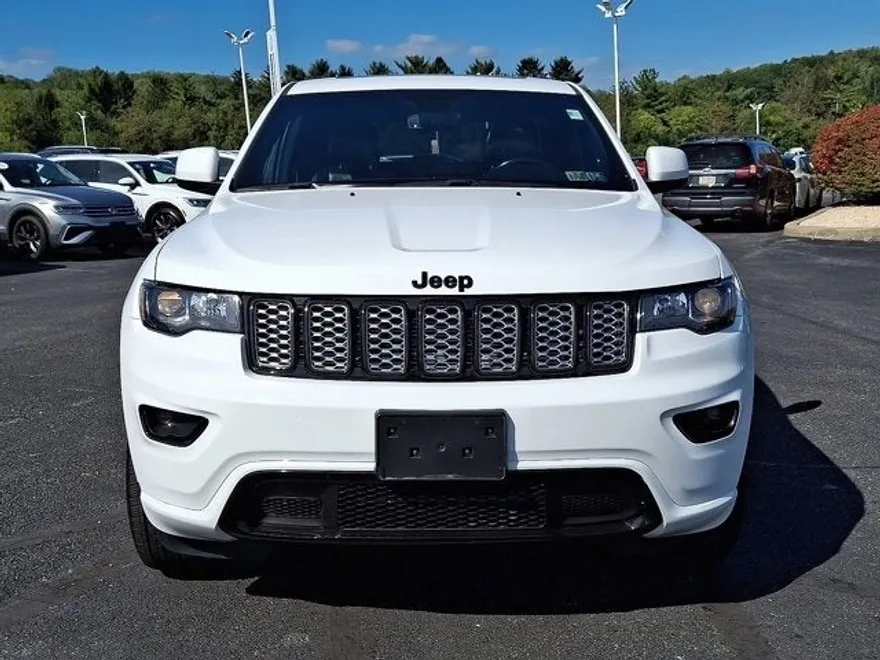 2022 Jeep Cherokee Laredo X photo 1
