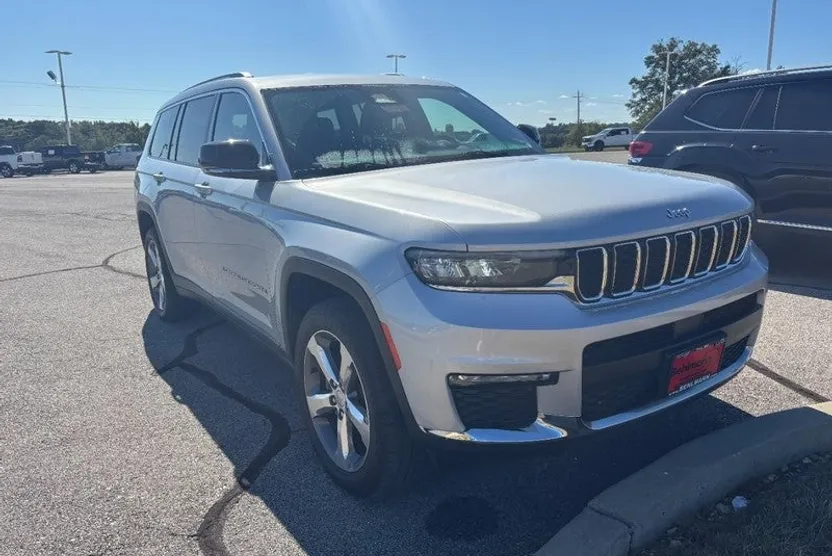 2021 Jeep Grand Cherokee Limited photo 1