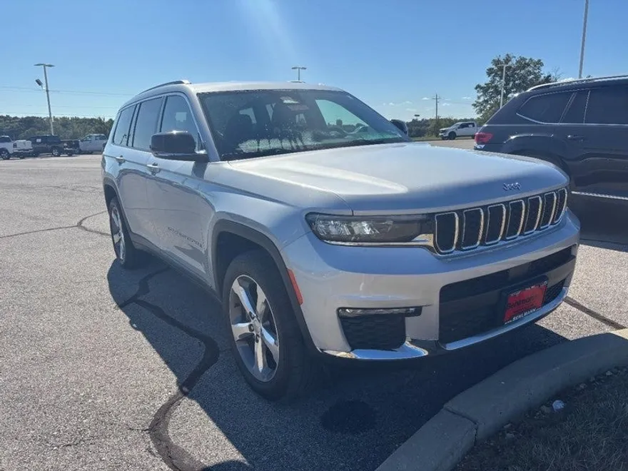 2021 Jeep Grand Cherokee Limited photo 1