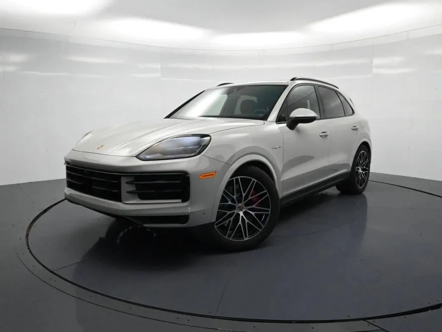2025 Porsche Cayenne E-Hybrid S photo 1