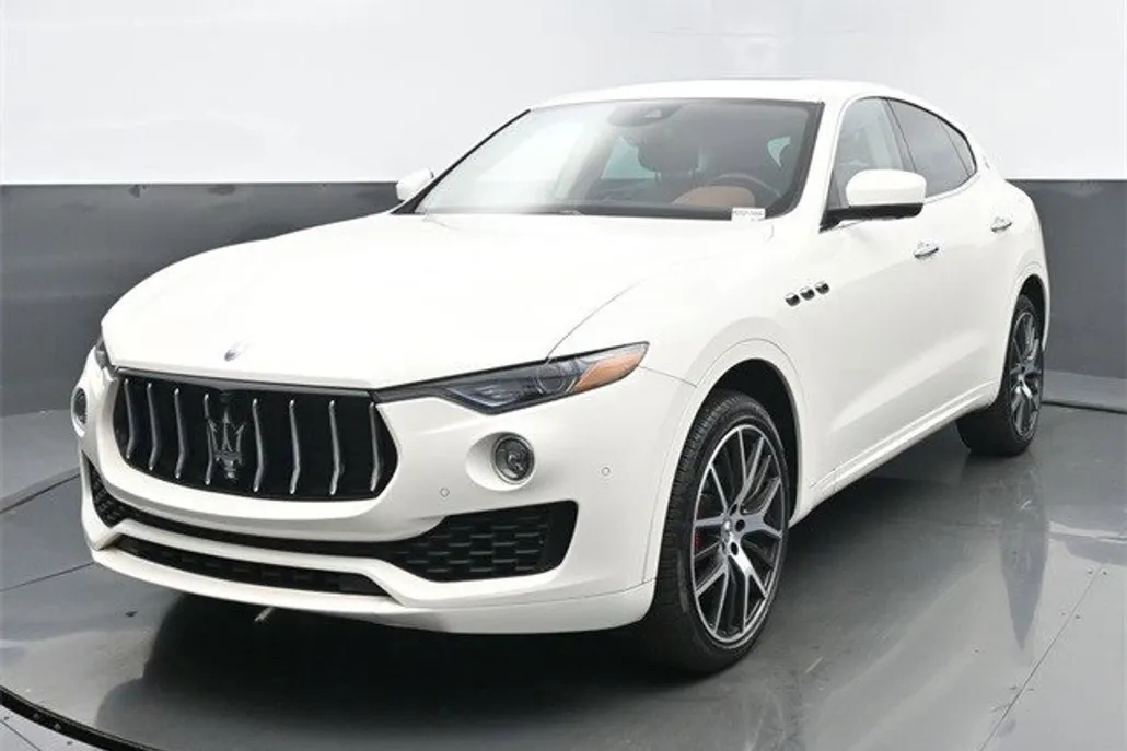 2021 Maserati Levante Base photo 1