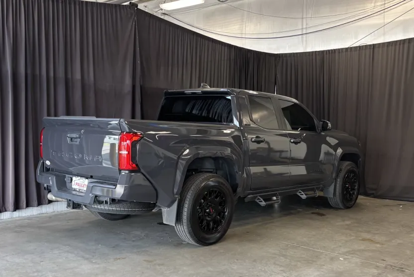 2024 Toyota Tacoma SR5 photo 1