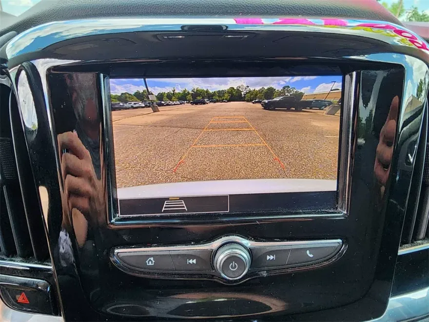 2021 Chevrolet Traverse Cloth 1LT photo 1
