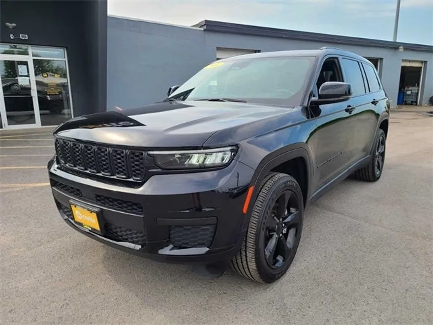2022 Jeep Grand Cherokee Altitude photo 1