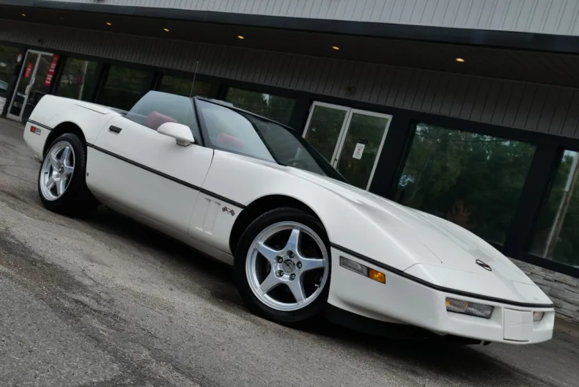 1987 Chevrolet Corvette Convertible photo 1