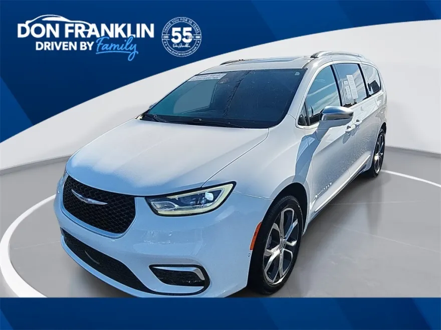 2024 Chrysler Pacifica Pinnacle photo 1