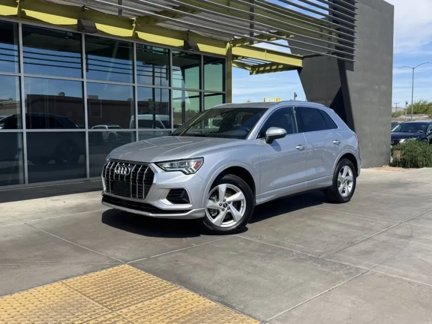 2022 Audi Q3 Premium Plus photo 1