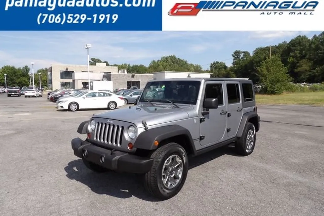 2013 Jeep Wrangler Unlimited Rubicon photo 1