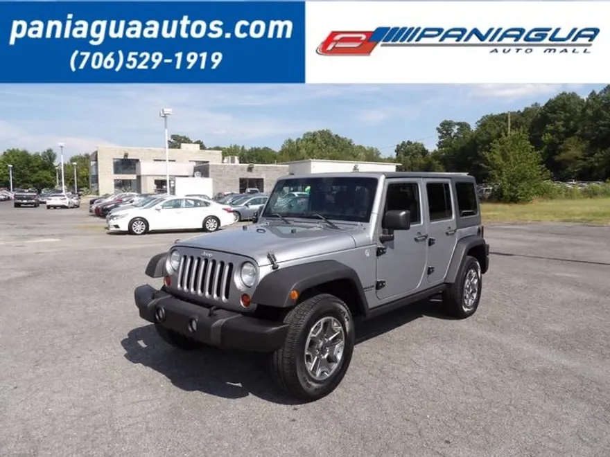 2013 Jeep Wrangler Unlimited Rubicon photo 1
