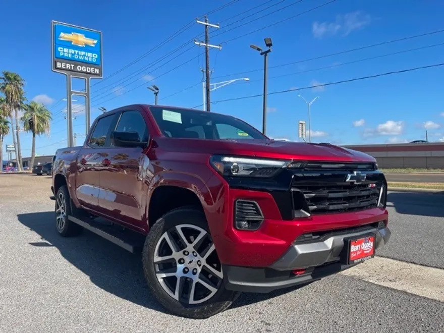 2024 Chevrolet Colorado Z71 photo 1