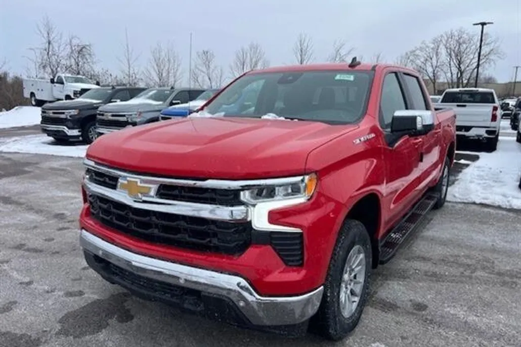 2025 Chevrolet Silverado 1500 LT photo 1