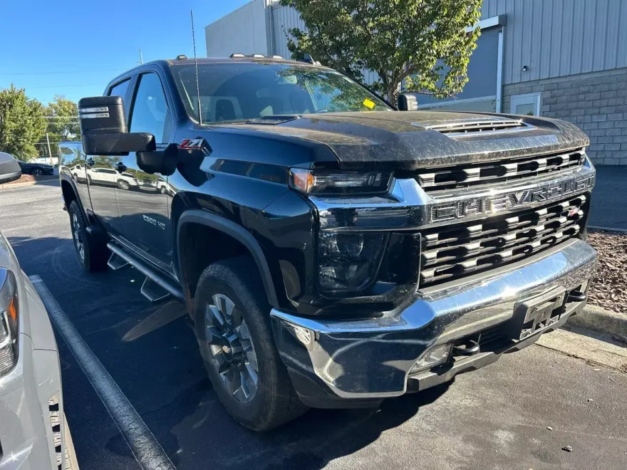 2022 Chevrolet Silverado 2500HD LT photo 1