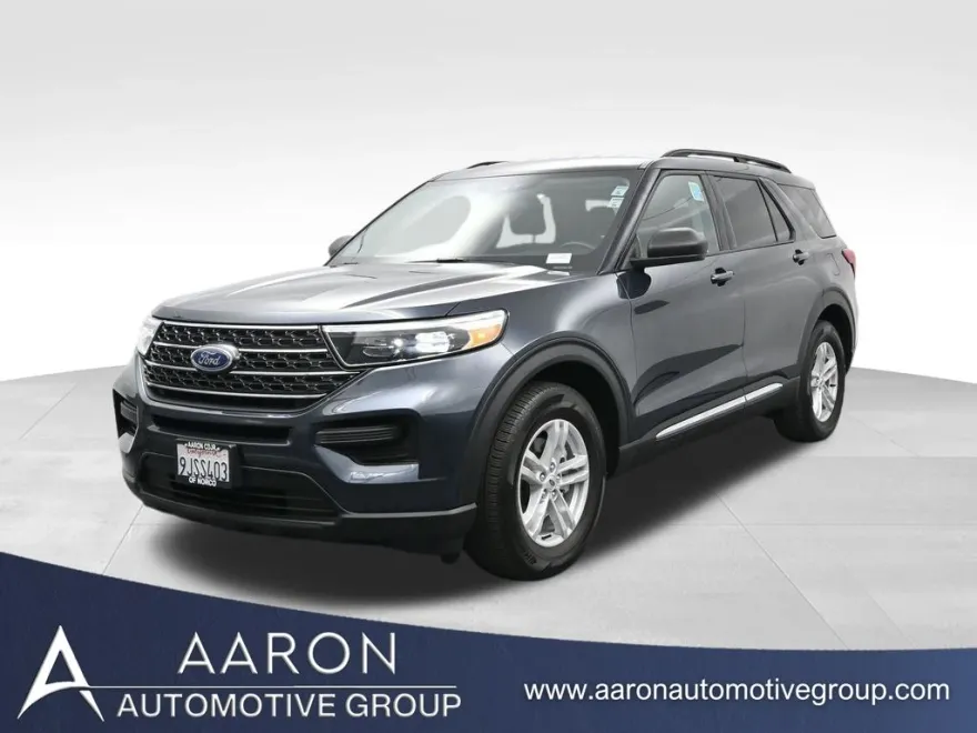 2023 Ford Explorer XLT photo 1