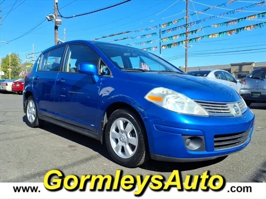 2009 Nissan Versa photo 1