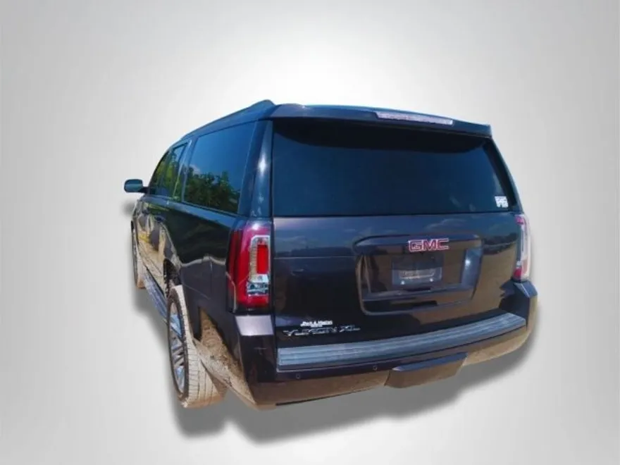 2017 Gmc Yukon XL SLT photo 1