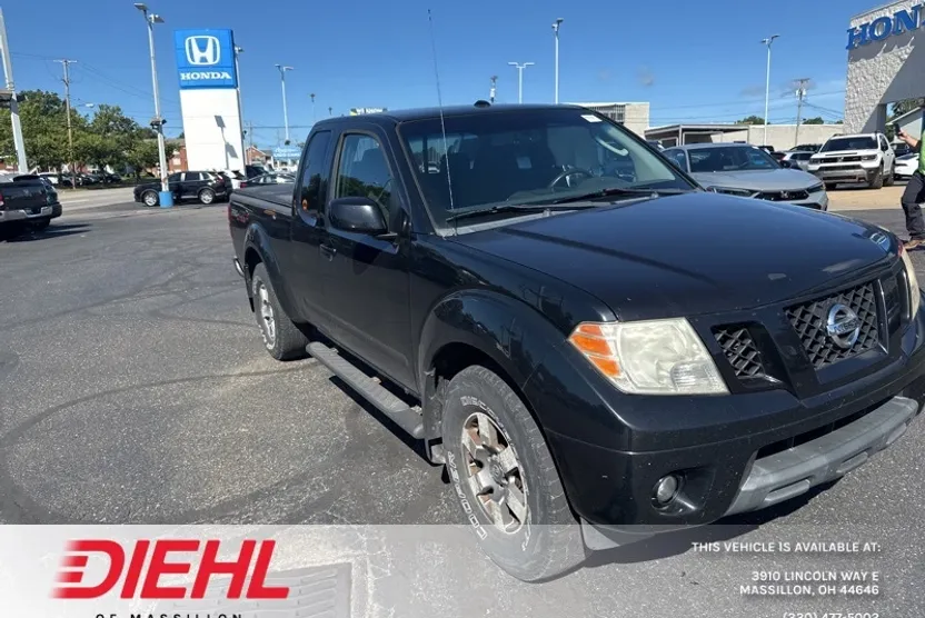 2011 Nissan Frontier PRO-4X photo 1