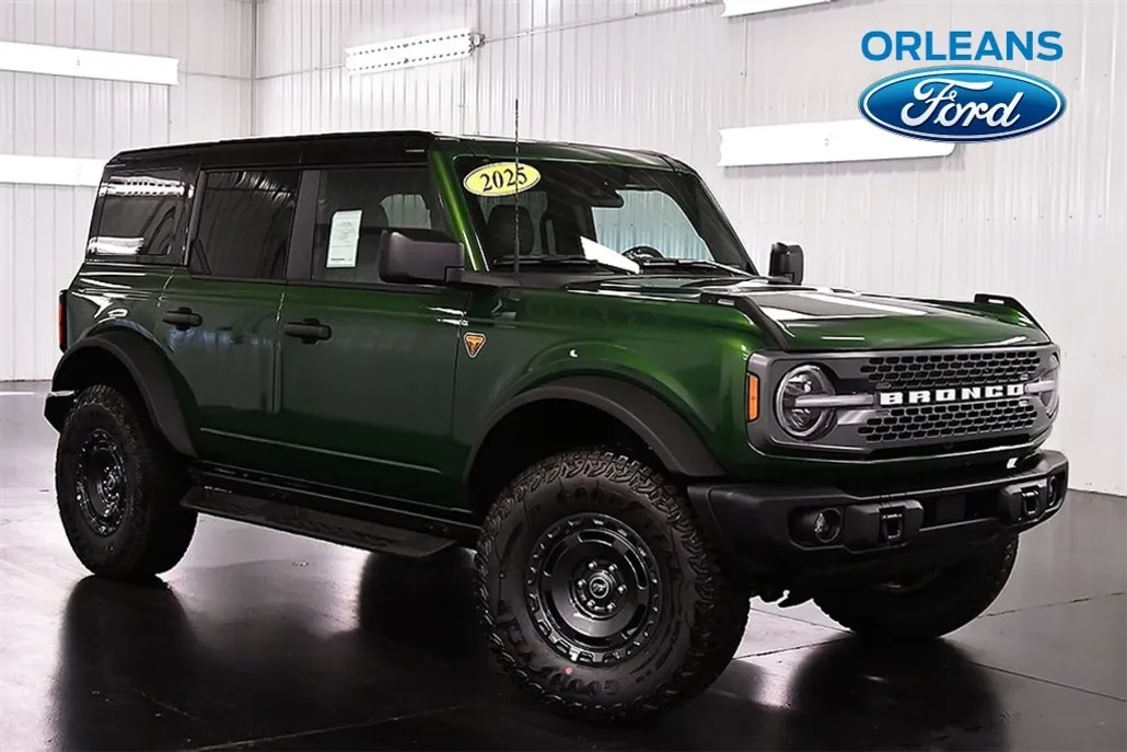 2025 Ford Bronco Badlands photo 1