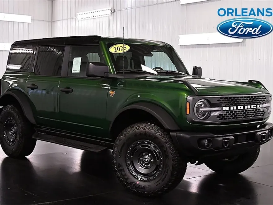 2025 Ford Bronco Badlands photo 1