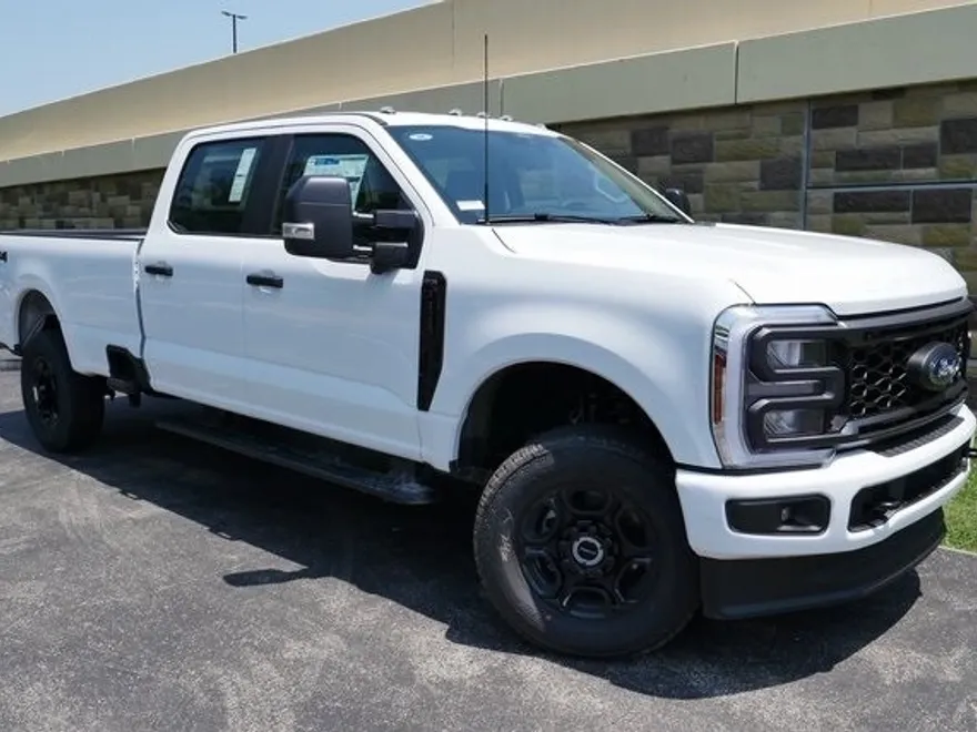 2025 Ford F-350 XL photo 1