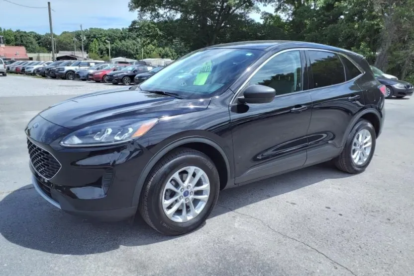 2022 Ford Escape SE photo 1