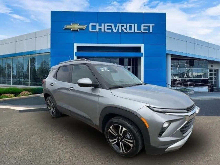 2024 Chevrolet Trailblazer LT photo 1