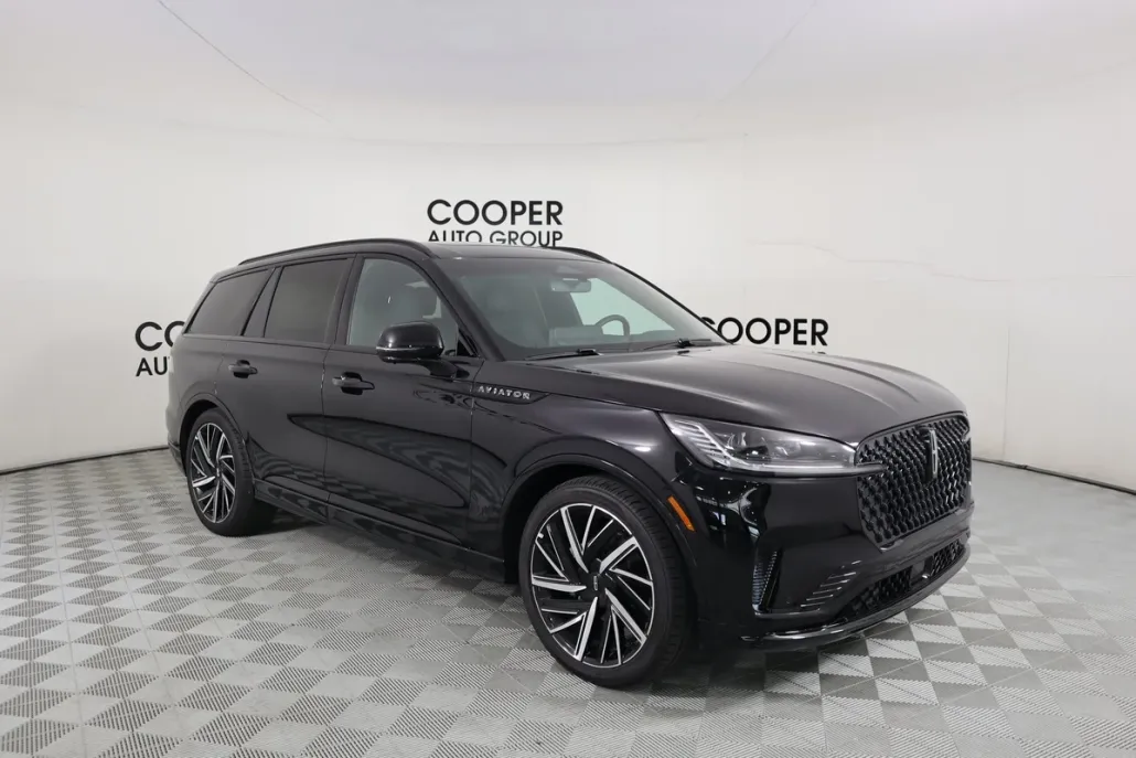 2025 Lincoln Aviator Black Label photo 1