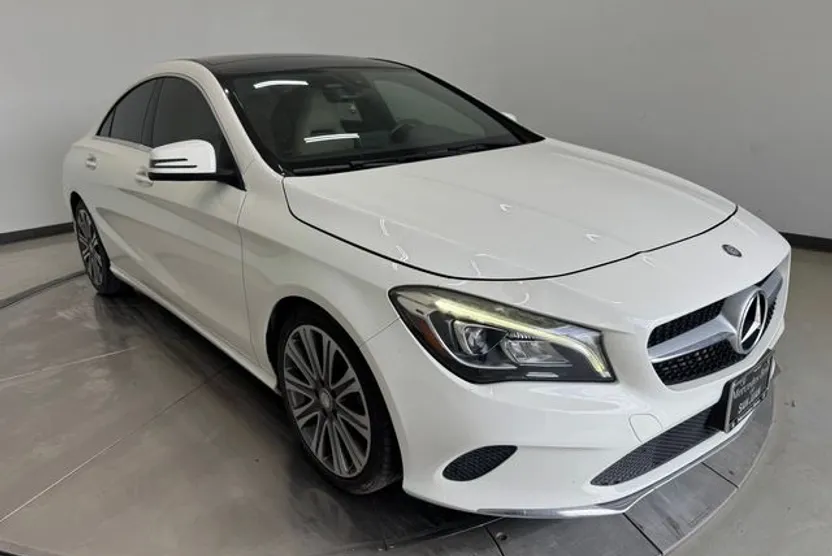 2017 Mercedes Benz CLA 250 photo 1