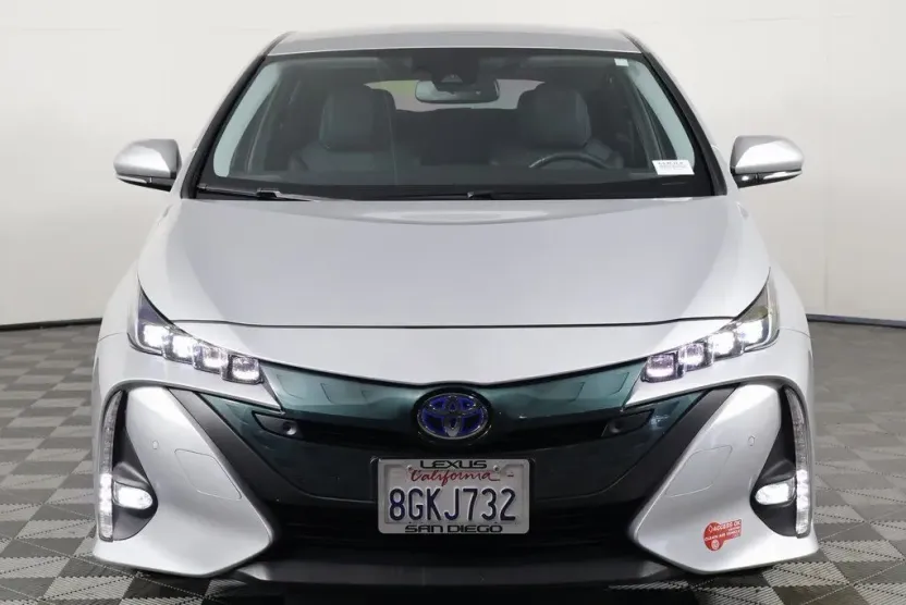2018 Toyota Prius Prime Advanced photo 1