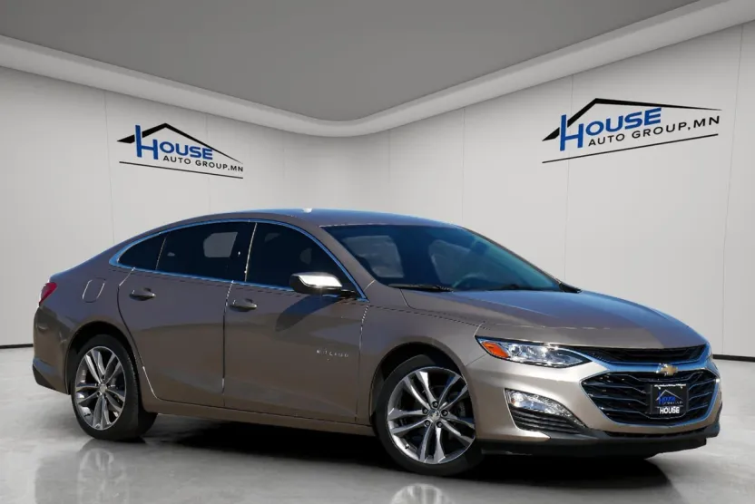 2023 Chevrolet Malibu 2LT photo 1
