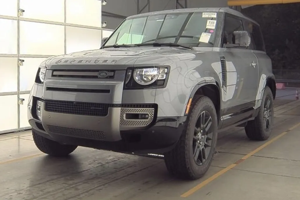 2022 Land Rover Defender 90 X-Dynamic S photo 1
