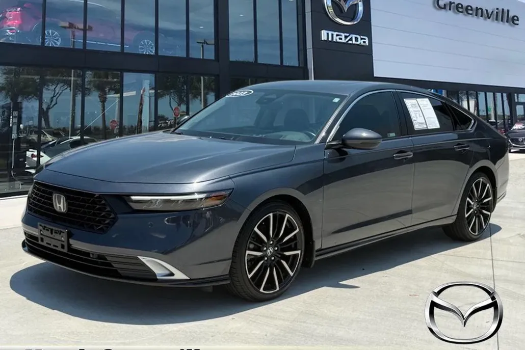 2023 Honda Accord Hybrid Touring photo 1
