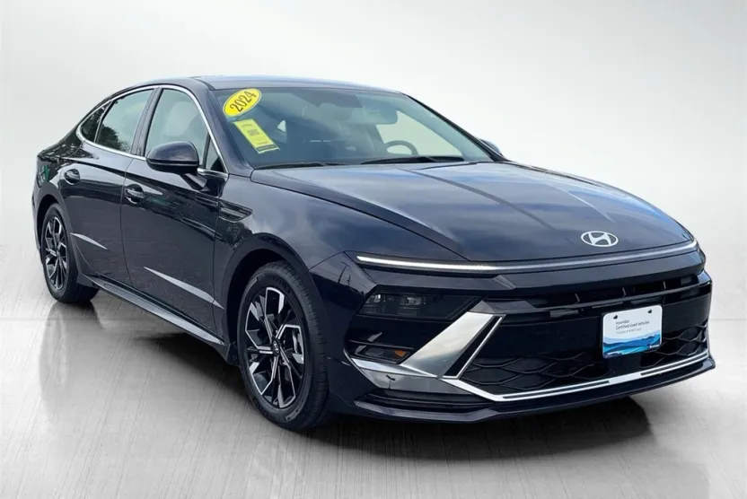 2024 Hyundai Sonata SEL photo 1