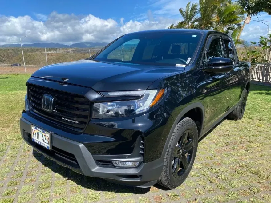 2023 Honda Ridgeline Black Edition photo 1