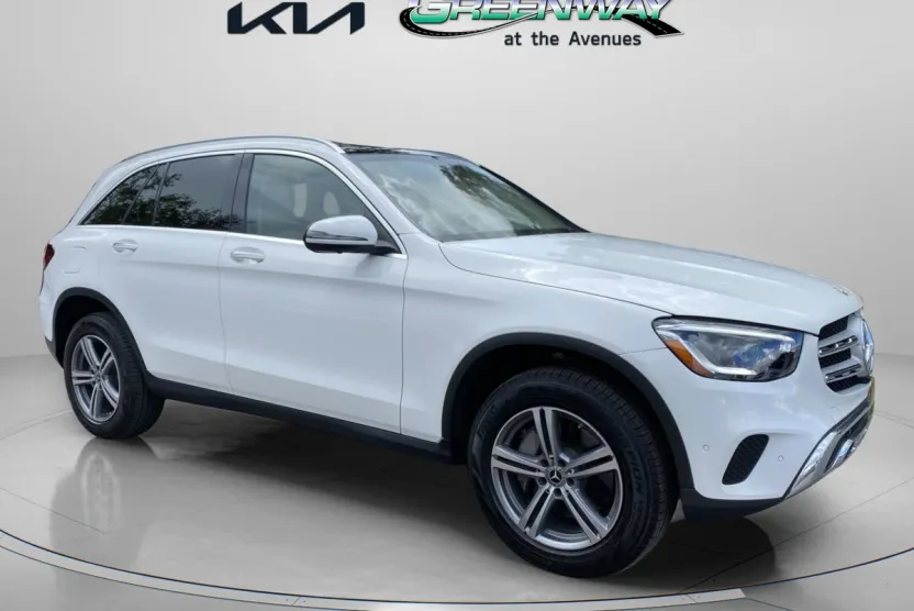 2022 Mercedes Benz GLC 300 photo 1